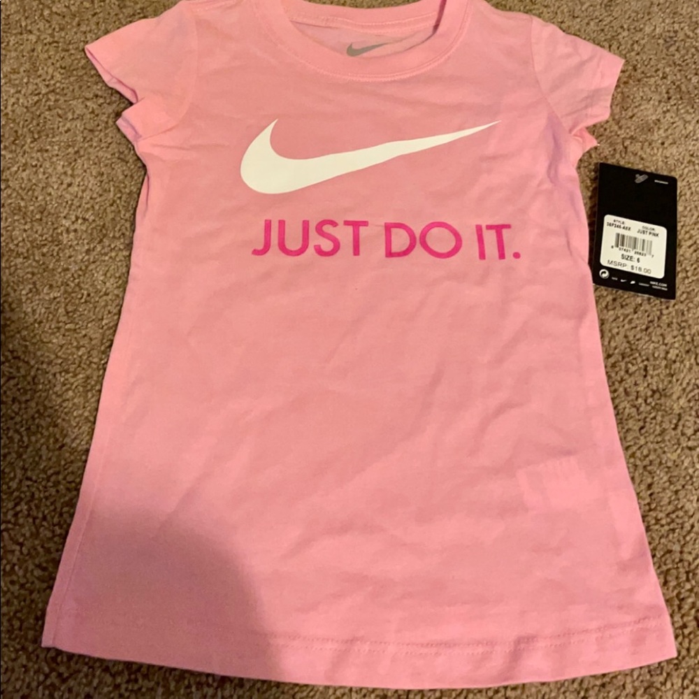 New girls Nike shirt
